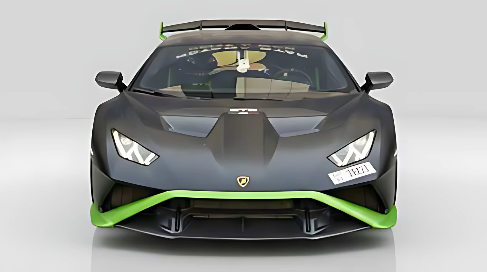 Lamborghini STO for rent in Dubai